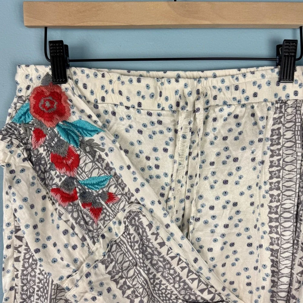 Johnny Was Mazey Embroidered Floral Ankle Jogger Pants Women's‎ Small Cream Blue